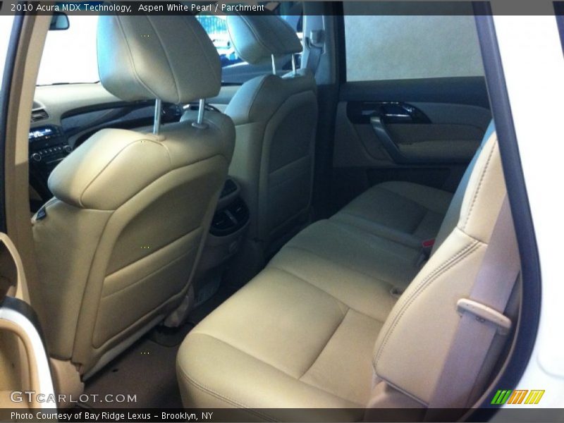 Aspen White Pearl / Parchment 2010 Acura MDX Technology