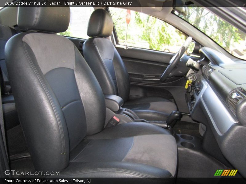 Bright Silver Metallic / Dark Slate Grey 2006 Dodge Stratus SXT Sedan