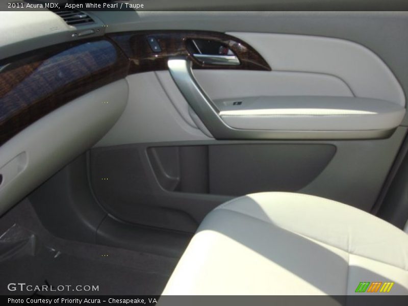 Aspen White Pearl / Taupe 2011 Acura MDX
