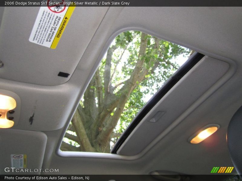 Bright Silver Metallic / Dark Slate Grey 2006 Dodge Stratus SXT Sedan
