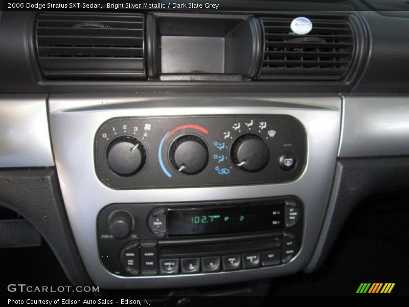 Bright Silver Metallic / Dark Slate Grey 2006 Dodge Stratus SXT Sedan