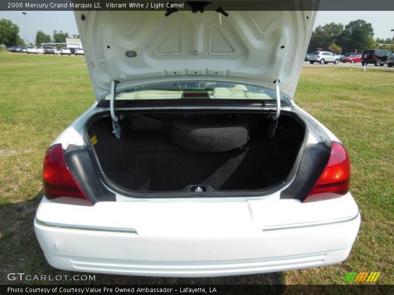 Vibrant White / Light Camel 2006 Mercury Grand Marquis LS