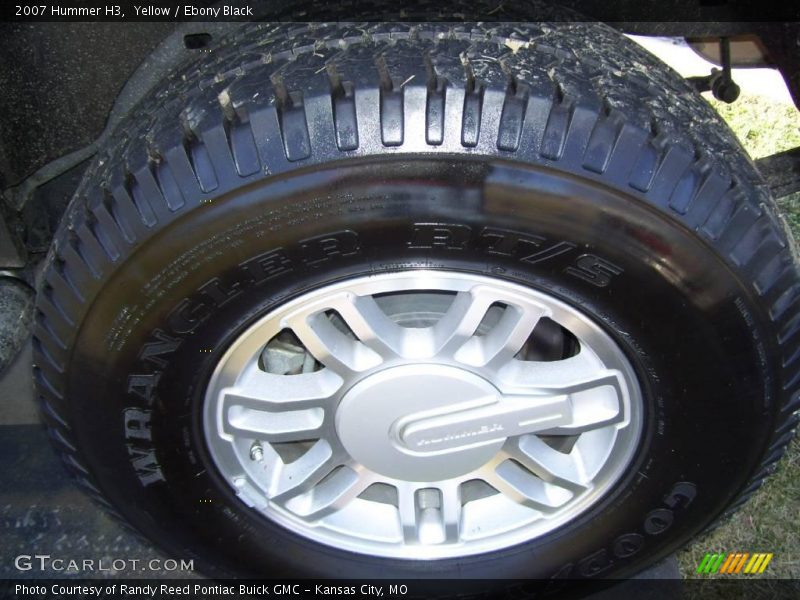 Yellow / Ebony Black 2007 Hummer H3