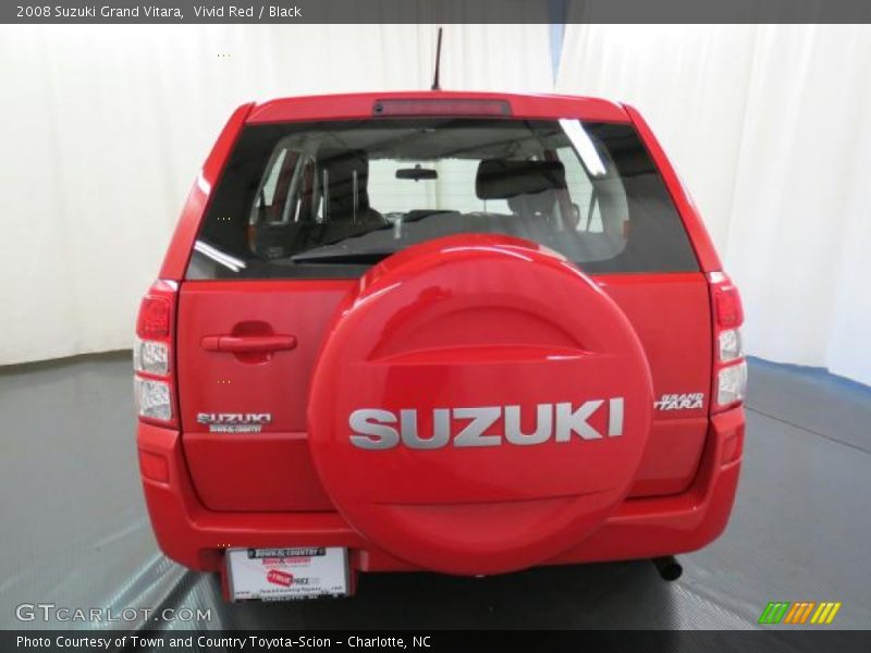 Vivid Red / Black 2008 Suzuki Grand Vitara