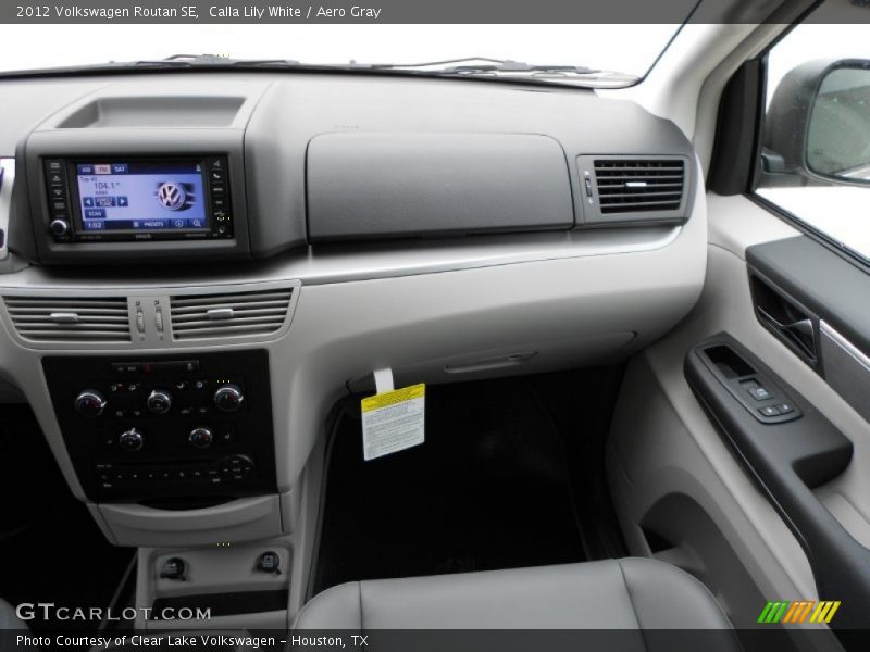 Calla Lily White / Aero Gray 2012 Volkswagen Routan SE