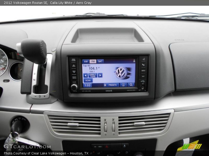 Calla Lily White / Aero Gray 2012 Volkswagen Routan SE