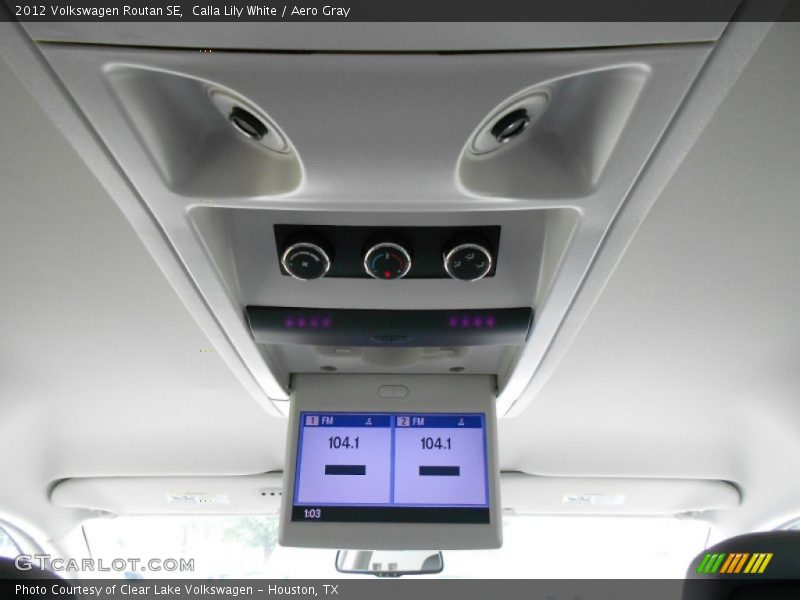 Calla Lily White / Aero Gray 2012 Volkswagen Routan SE