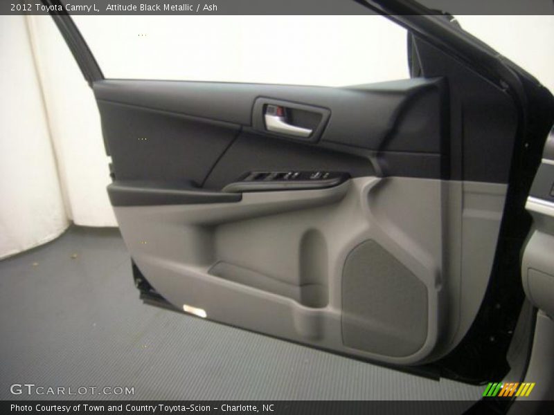 Attitude Black Metallic / Ash 2012 Toyota Camry L