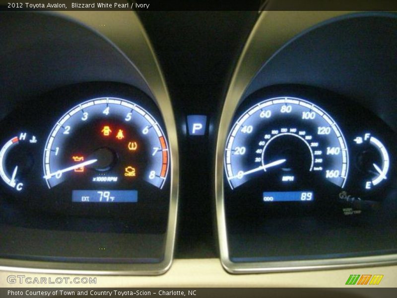 Blizzard White Pearl / Ivory 2012 Toyota Avalon