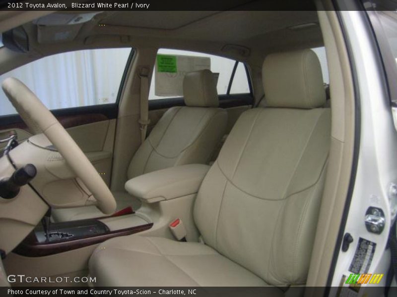 Blizzard White Pearl / Ivory 2012 Toyota Avalon