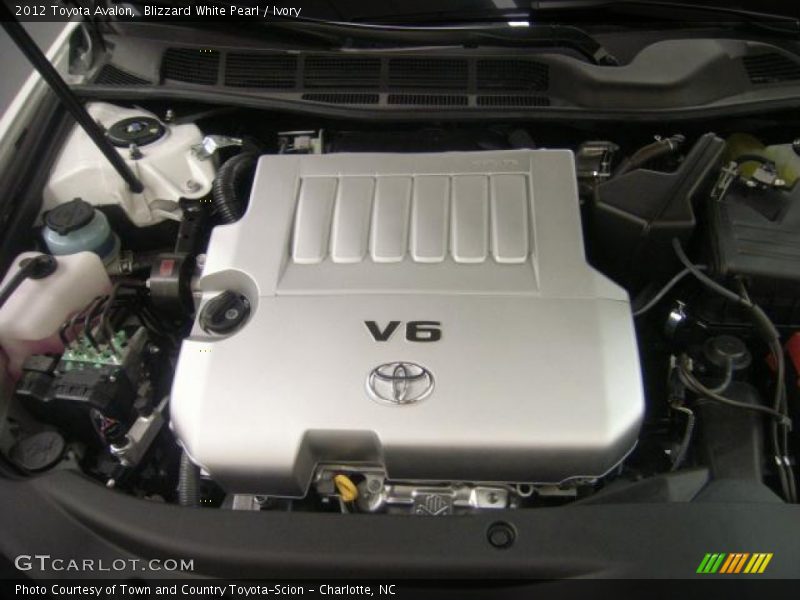 Blizzard White Pearl / Ivory 2012 Toyota Avalon