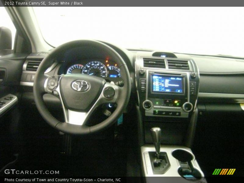 Super White / Black 2012 Toyota Camry SE