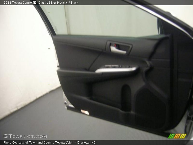 Classic Silver Metallic / Black 2012 Toyota Camry SE