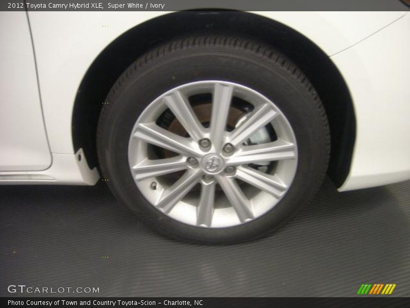 Super White / Ivory 2012 Toyota Camry Hybrid XLE