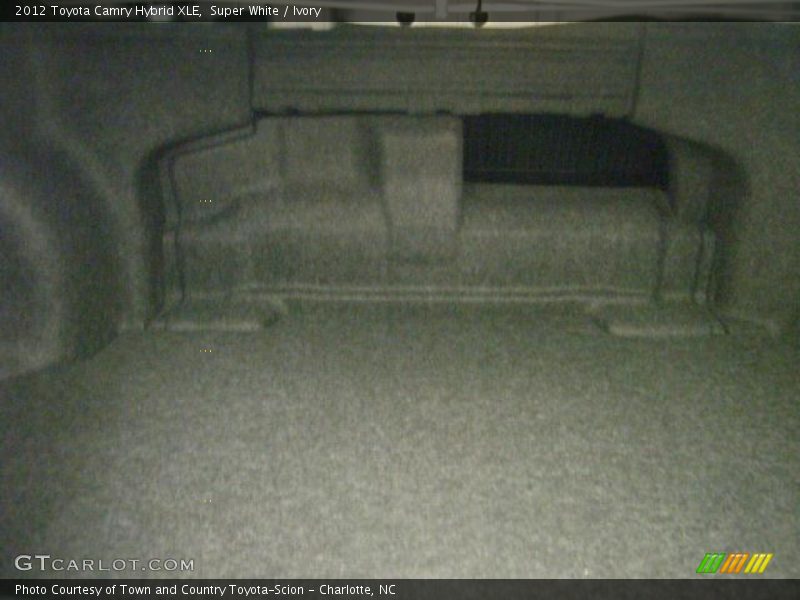 Super White / Ivory 2012 Toyota Camry Hybrid XLE