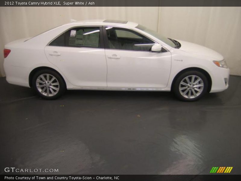 Super White / Ash 2012 Toyota Camry Hybrid XLE