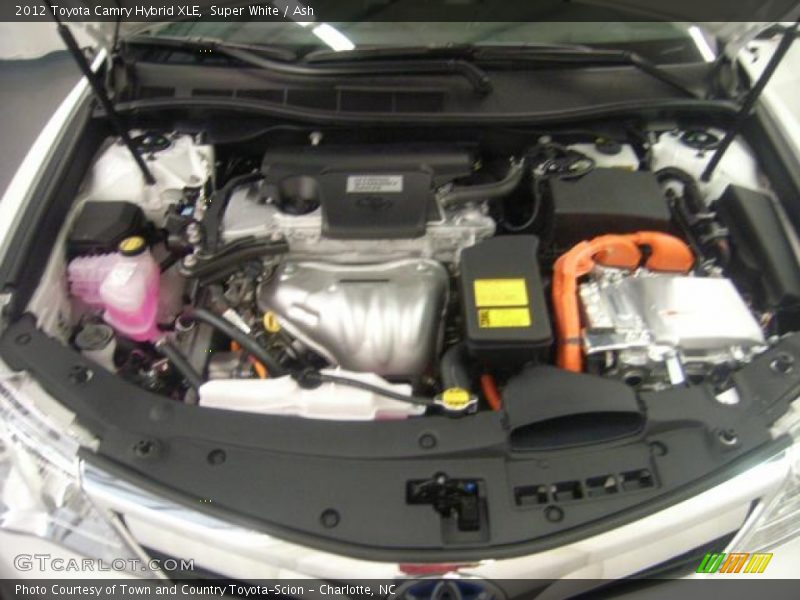 Super White / Ash 2012 Toyota Camry Hybrid XLE