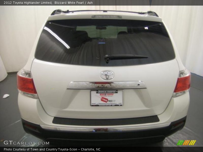 Blizzard White Pearl / Ash 2012 Toyota Highlander Limited