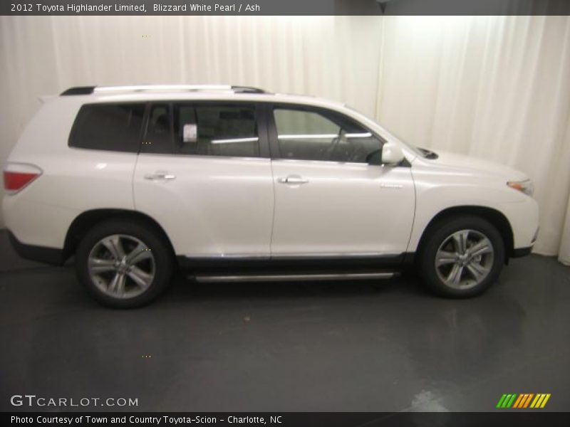 Blizzard White Pearl / Ash 2012 Toyota Highlander Limited