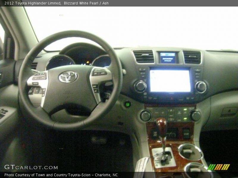 Blizzard White Pearl / Ash 2012 Toyota Highlander Limited