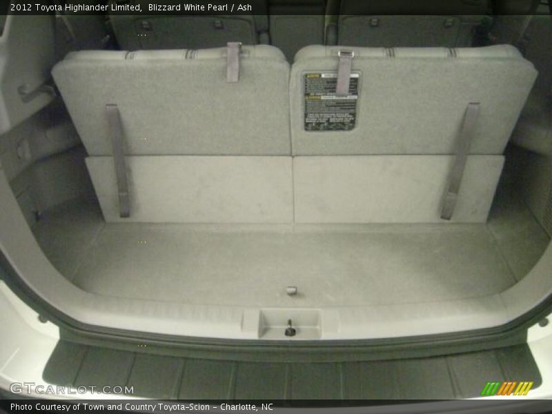 Blizzard White Pearl / Ash 2012 Toyota Highlander Limited