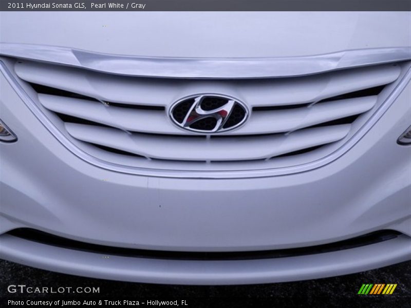 Pearl White / Gray 2011 Hyundai Sonata GLS