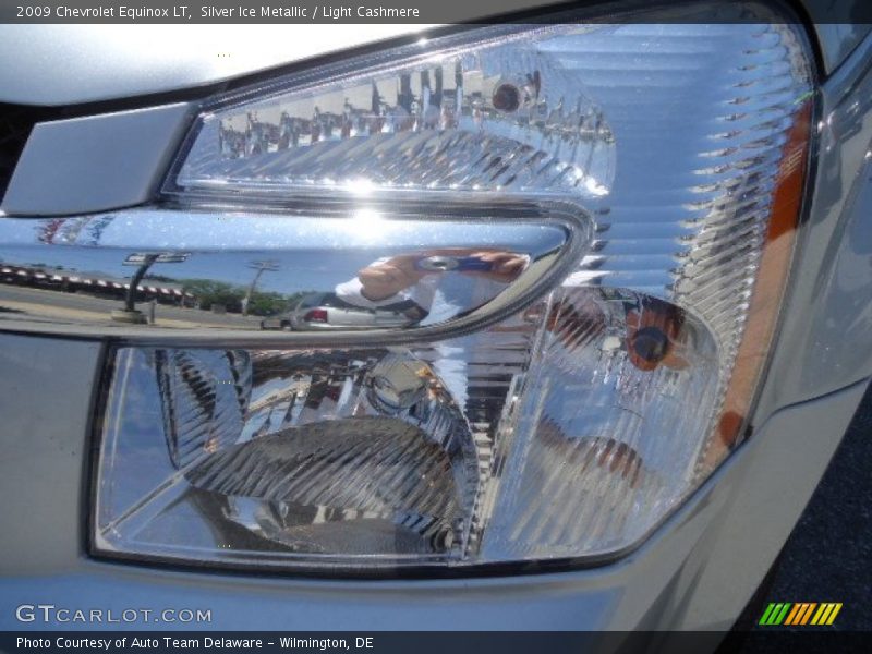 Silver Ice Metallic / Light Cashmere 2009 Chevrolet Equinox LT