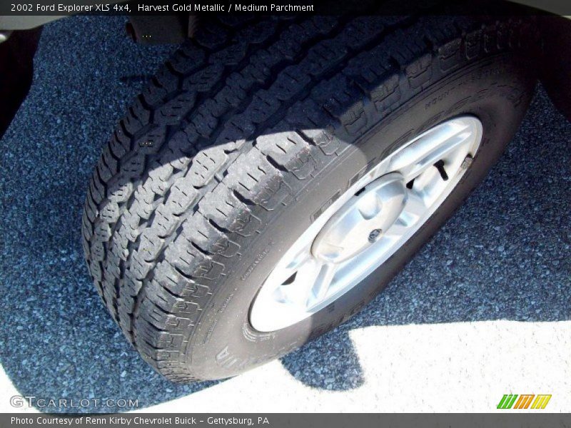 Harvest Gold Metallic / Medium Parchment 2002 Ford Explorer XLS 4x4