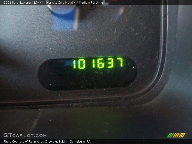 Harvest Gold Metallic / Medium Parchment 2002 Ford Explorer XLS 4x4