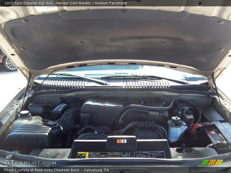 Harvest Gold Metallic / Medium Parchment 2002 Ford Explorer XLS 4x4