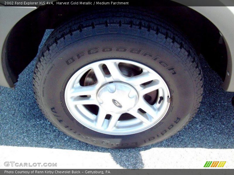 Harvest Gold Metallic / Medium Parchment 2002 Ford Explorer XLS 4x4