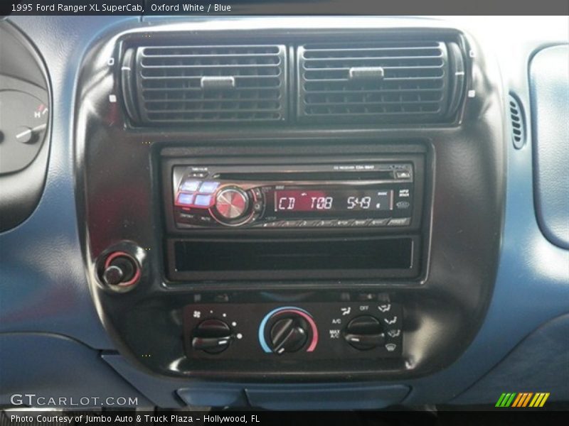Oxford White / Blue 1995 Ford Ranger XL SuperCab