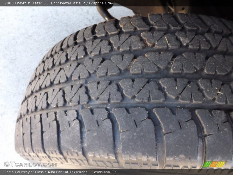 Light Pewter Metallic / Graphite Gray 2000 Chevrolet Blazer LT