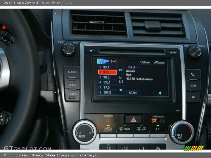 Super White / Black 2012 Toyota Camry SE