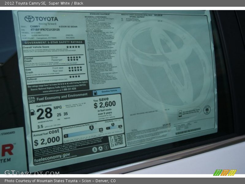 Super White / Black 2012 Toyota Camry SE