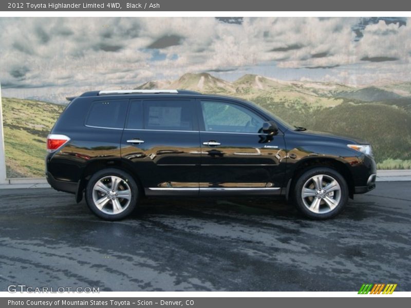 Black / Ash 2012 Toyota Highlander Limited 4WD