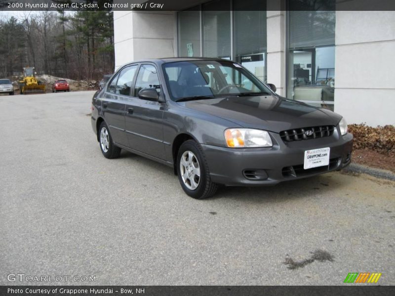 Charcoal gray / Gray 2000 Hyundai Accent GL Sedan
