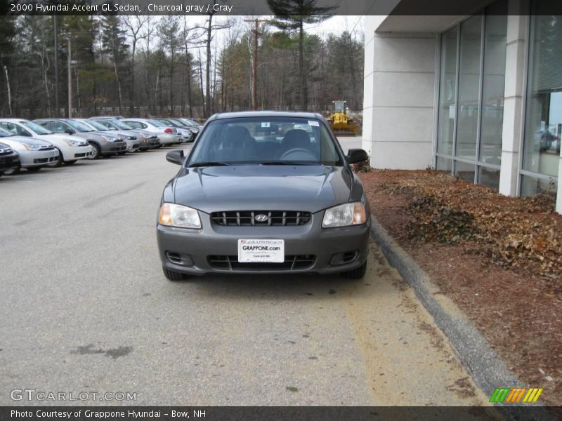 Charcoal gray / Gray 2000 Hyundai Accent GL Sedan