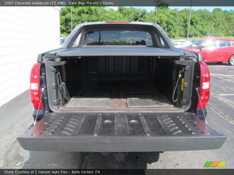 Dark Blue Metallic / Ebony 2007 Chevrolet Avalanche LTZ 4WD