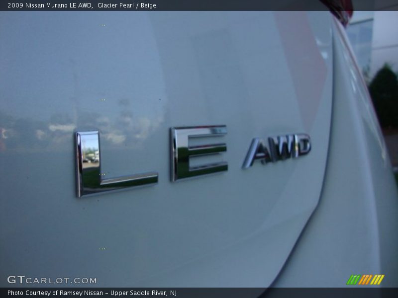 Glacier Pearl / Beige 2009 Nissan Murano LE AWD