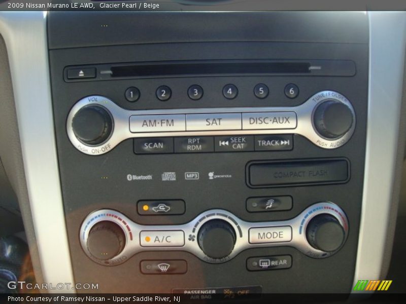 Glacier Pearl / Beige 2009 Nissan Murano LE AWD