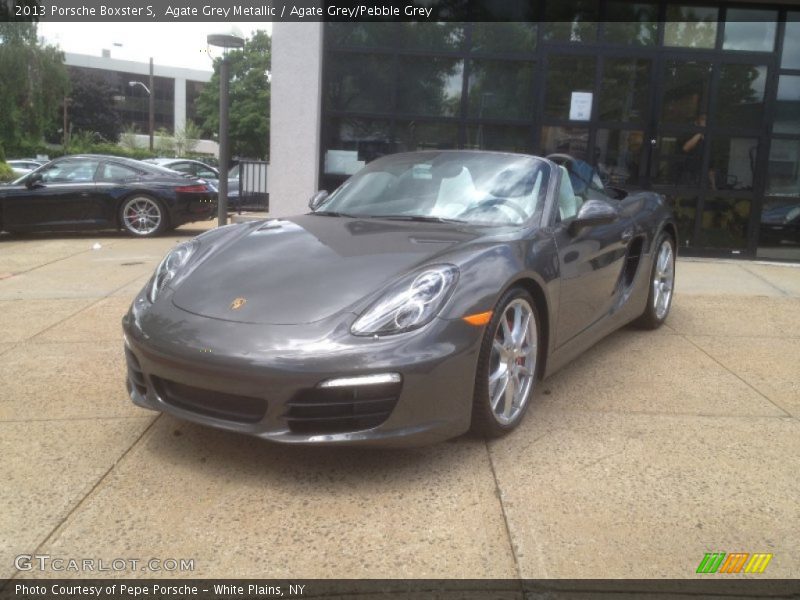 Front 3/4 View of 2013 Boxster S