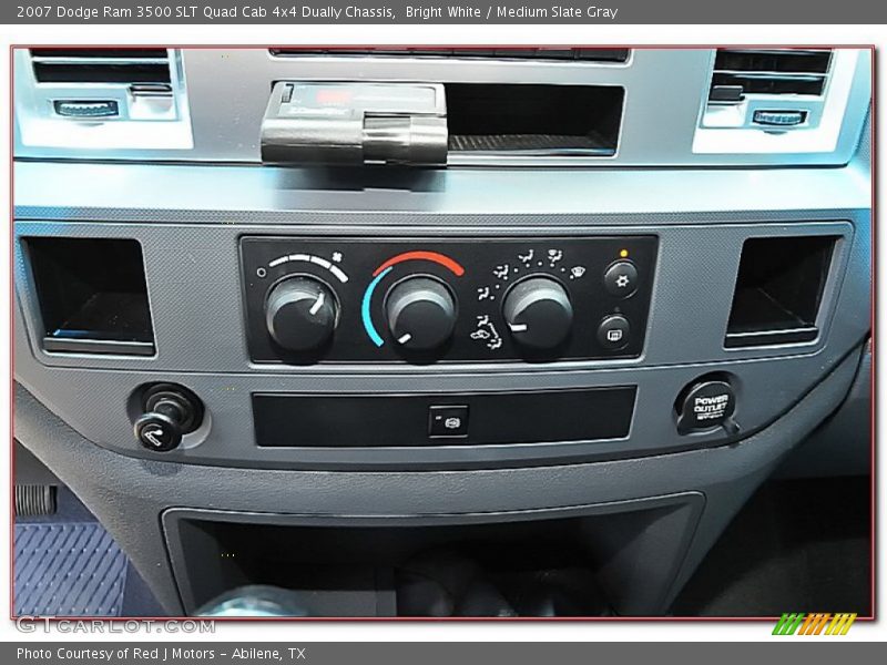 Bright White / Medium Slate Gray 2007 Dodge Ram 3500 SLT Quad Cab 4x4 Dually Chassis