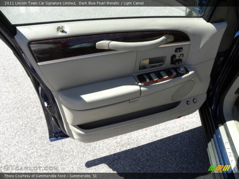 Dark Blue Pearl Metallic / Light Camel 2011 Lincoln Town Car Signature Limited