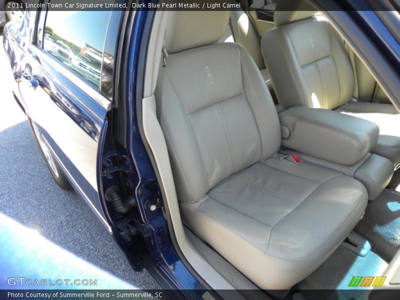 Dark Blue Pearl Metallic / Light Camel 2011 Lincoln Town Car Signature Limited