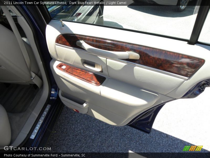 Dark Blue Pearl Metallic / Light Camel 2011 Lincoln Town Car Signature Limited