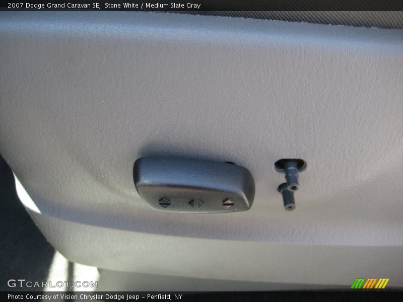 Stone White / Medium Slate Gray 2007 Dodge Grand Caravan SE