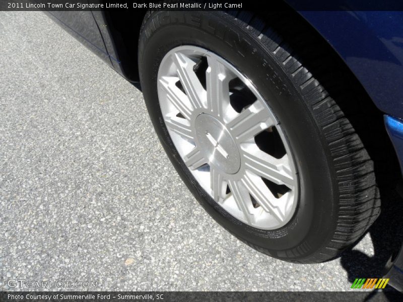 Dark Blue Pearl Metallic / Light Camel 2011 Lincoln Town Car Signature Limited