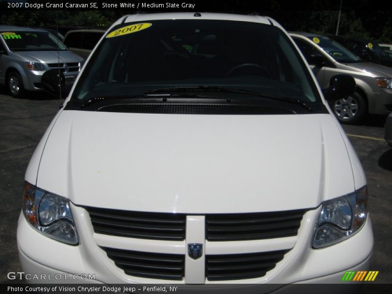 Stone White / Medium Slate Gray 2007 Dodge Grand Caravan SE
