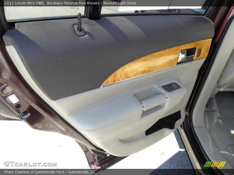 Bordeaux Reserve Red Metallic / Medium Light Stone 2011 Lincoln MKX FWD